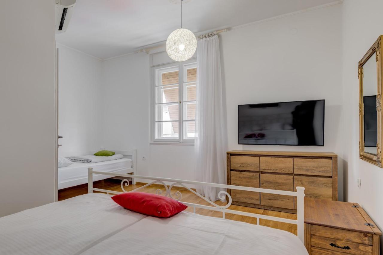 Apartment Dinka With Terrace Split Exteriér fotografie
